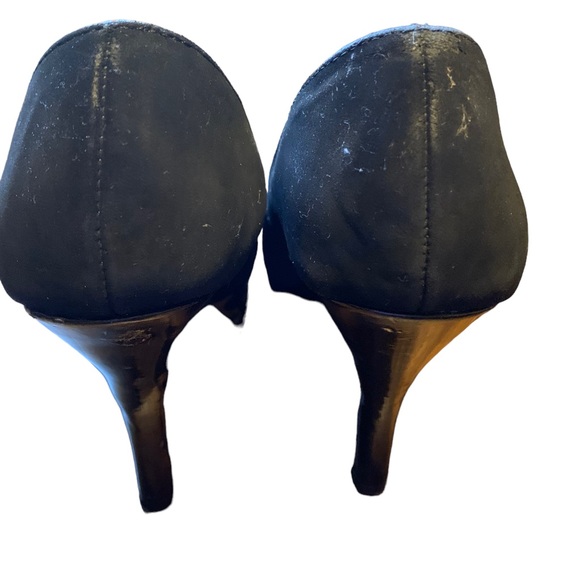 Unlisted by Kenneth Cole Women's Closed Toe Heels. EUC - Picture 3 of 6